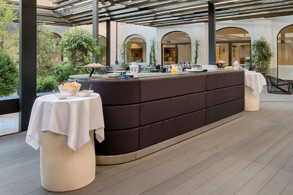 Hotel NH Santo Stefano (Turin)